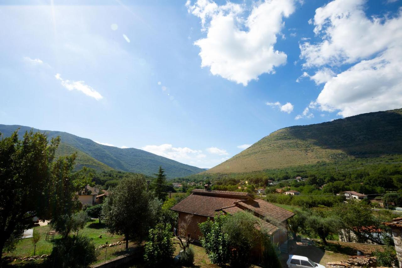 Valle Fiorita Castro dei Volsci エクステリア 写真